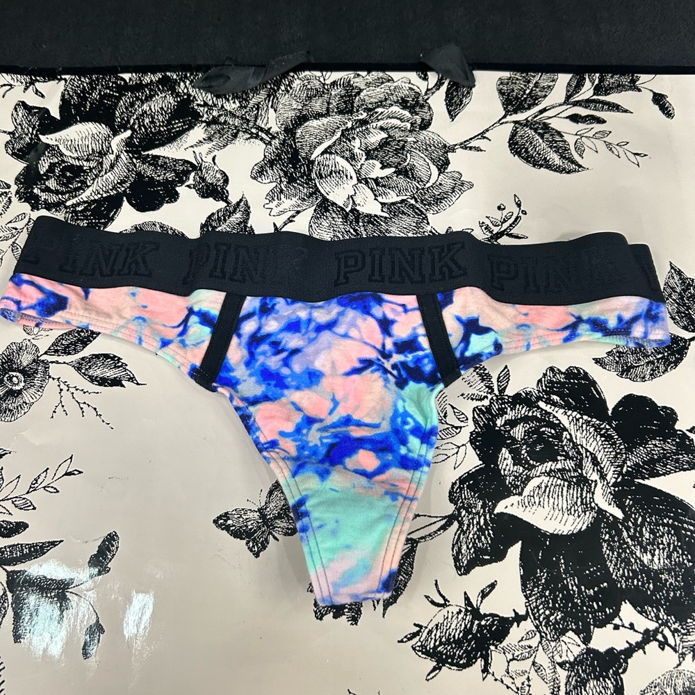 NWOT Victoria’s Secret PINK Thong Panty SIZE L